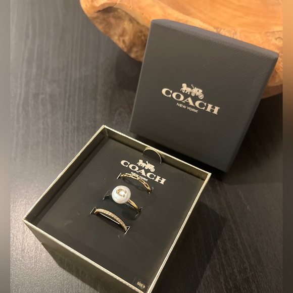 Coach Jewelry - COACH Freshwater Pearl 3 Ring Set Stackable